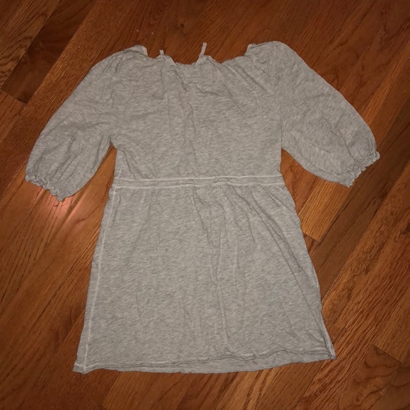 🍉American Eagle grey peasant top - Picture 2 of 5
